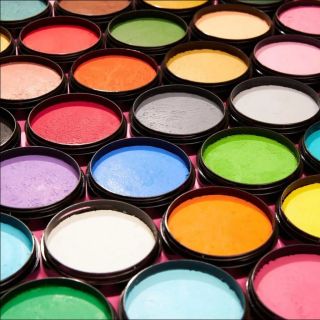 Už přemýšlíš, jak se vyzdobíš na Halloween? 🎃 Pokud hledáš dokonalý make-up, neuděláš chybu s profesionálními obličejovými...